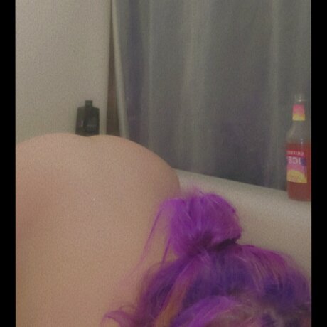 Foto desnuda filtrada de OnlyFans de Deadlygirl999