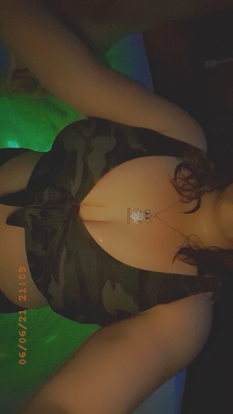 Foto desnuda filtrada de OnlyFans de Babygirl