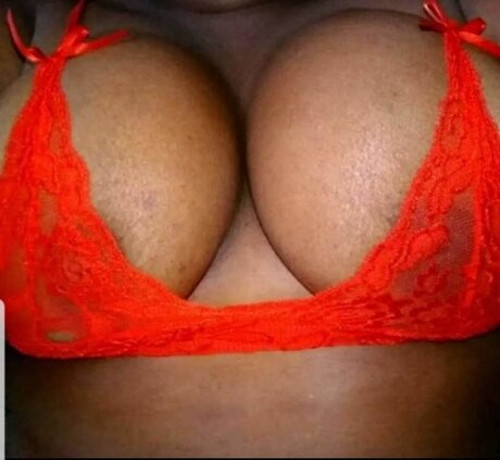 Meanebonyqueen11