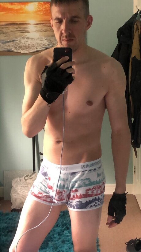 Foto desnuda filtrada de OnlyFans de J