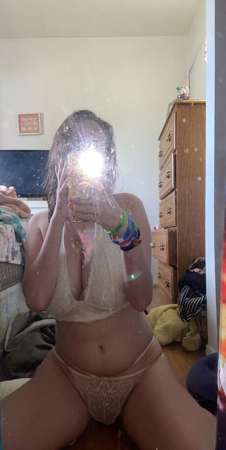 Foto desnuda filtrada de OnlyFans de Al