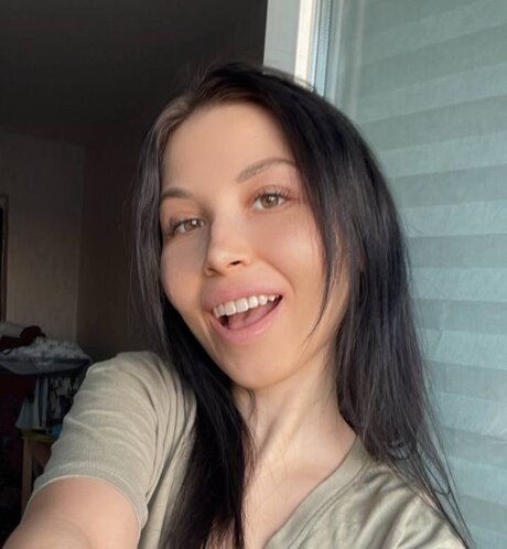 Alexandra Stunning