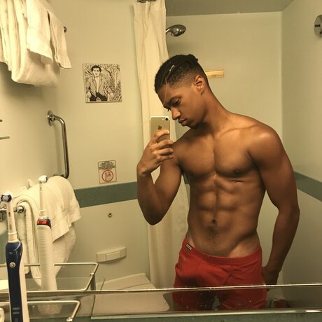 Foto desnuda filtrada de OnlyFans de Big Basotho