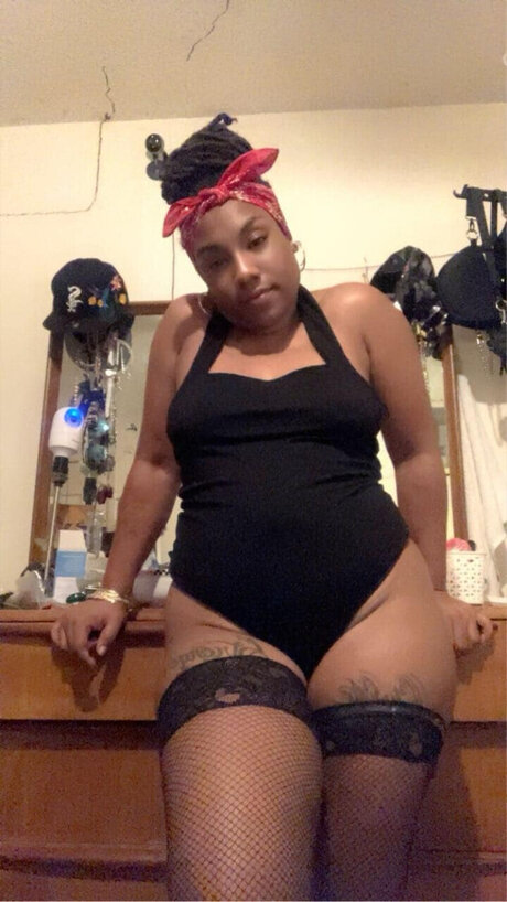 Foto desnuda filtrada de OnlyFans de Lets Parlay In Lala Land
