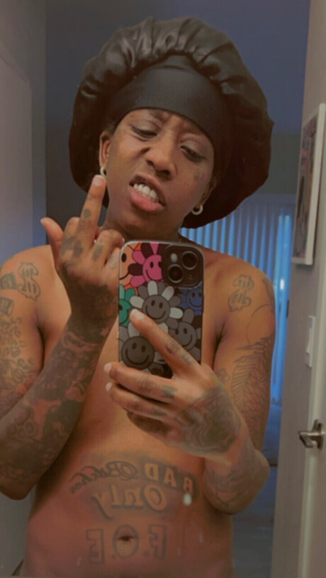 Foto desnuda filtrada de OnlyFans de Wildluva  Da Muva Slayyer 