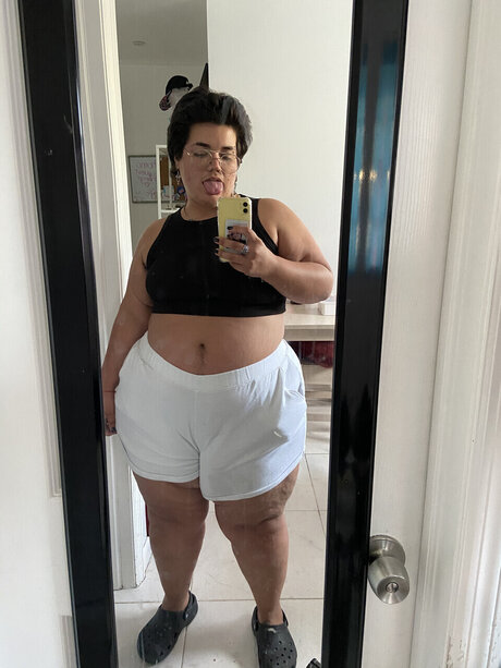 Foto desnuda filtrada de OnlyFans de Lou