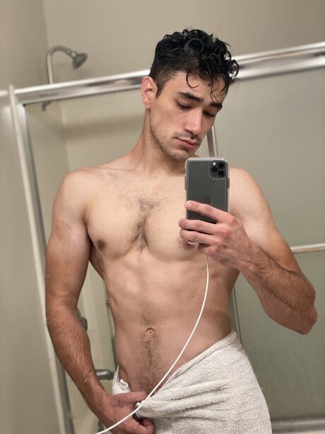 Foto desnuda filtrada de OnlyFans de Daddyhapa