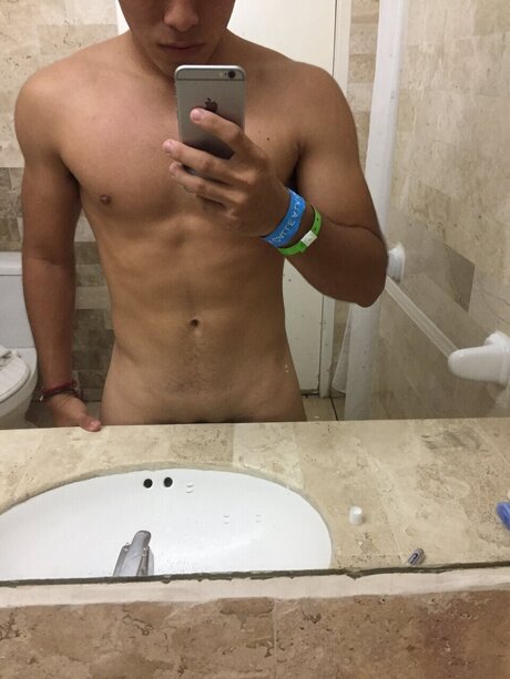 Foto desnuda filtrada de OnlyFans de Blizz Red