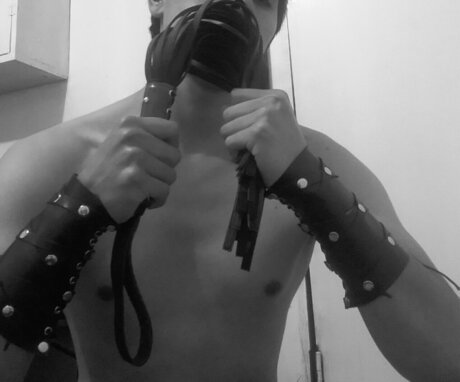 Foto desnuda filtrada de OnlyFans de Sadik Fetich