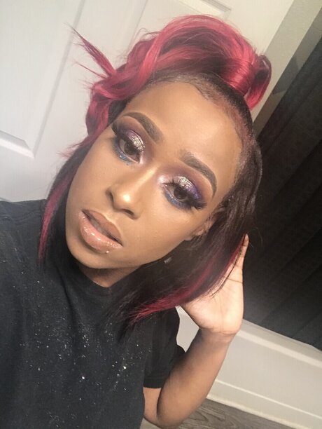 Pretty V