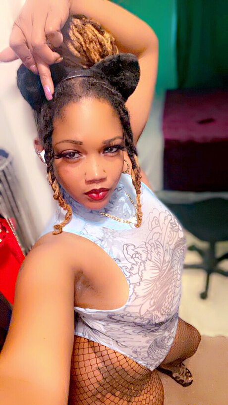 Foto desnuda filtrada de OnlyFans de Juicywetwet