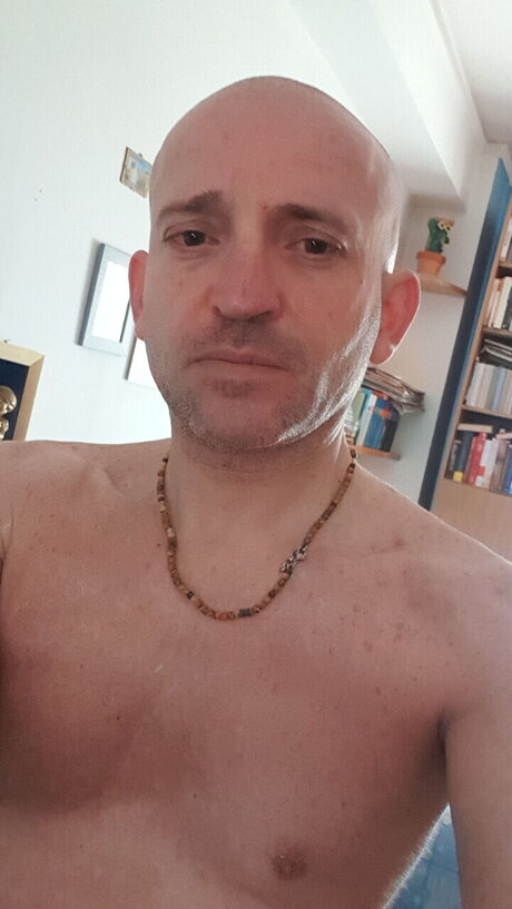Foto desnuda filtrada de OnlyFans de Michevecc