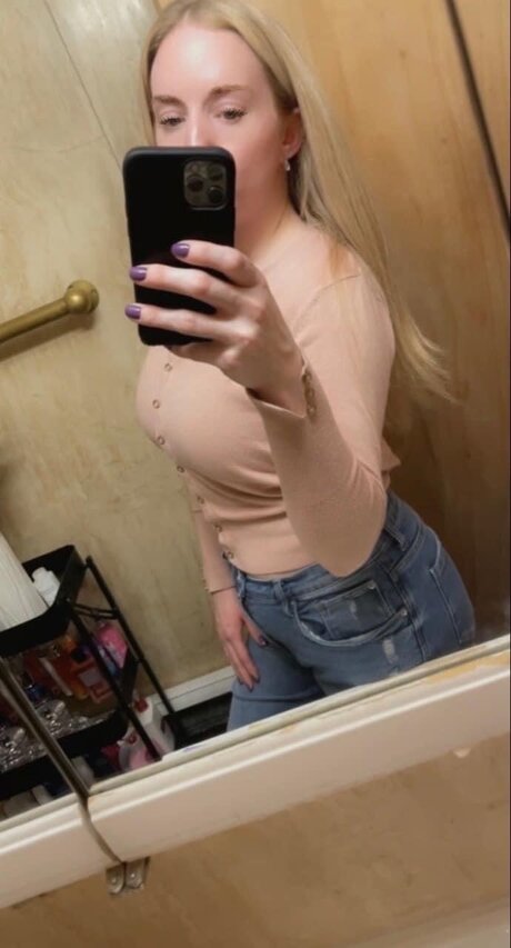 Foto desnuda filtrada de OnlyFans de Emmie