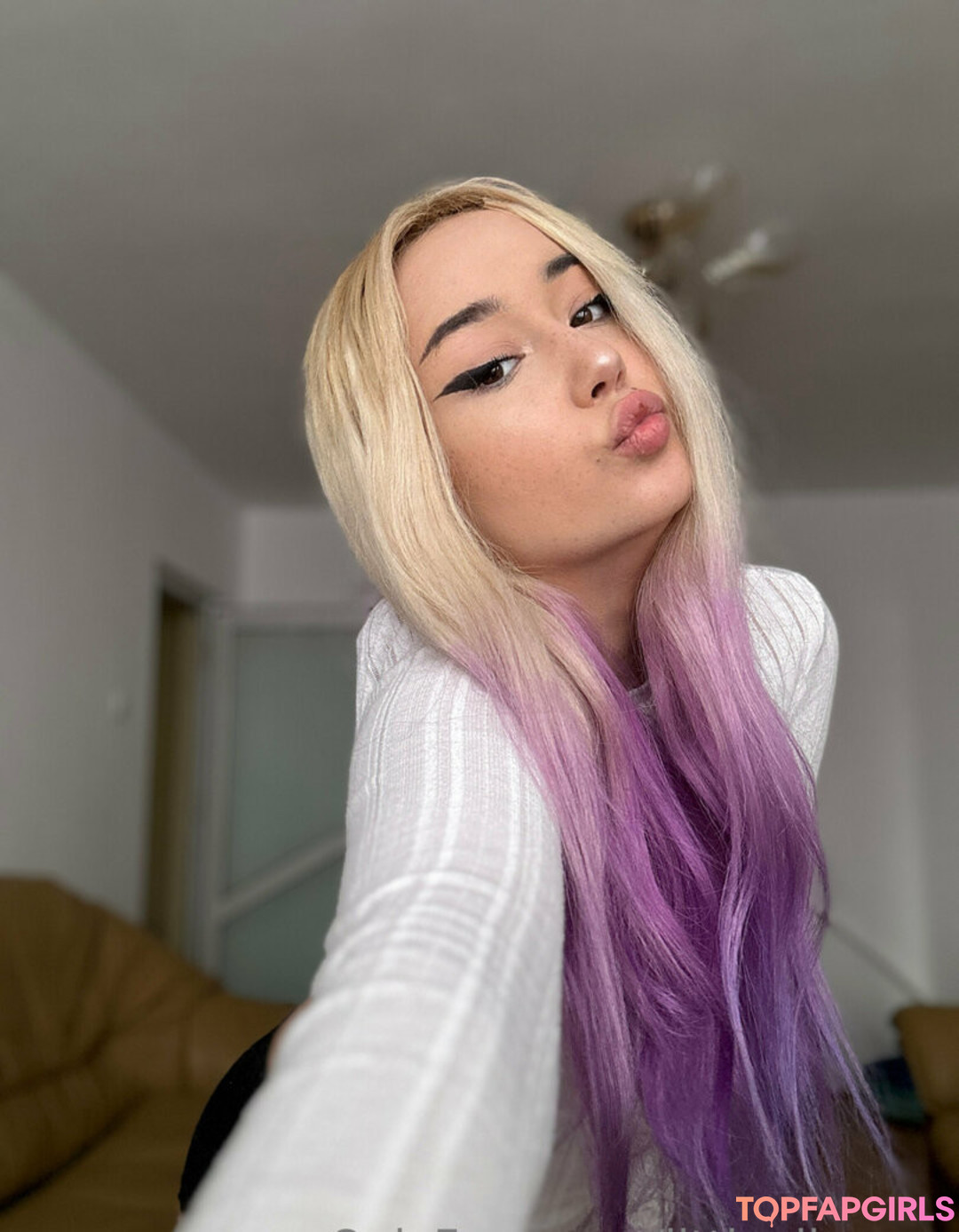 Foto desnuda filtrada de OnlyFans de Littlealicexxx #34 Foto desnuda filtrada de OnlyFans de Littlealicexxx #34