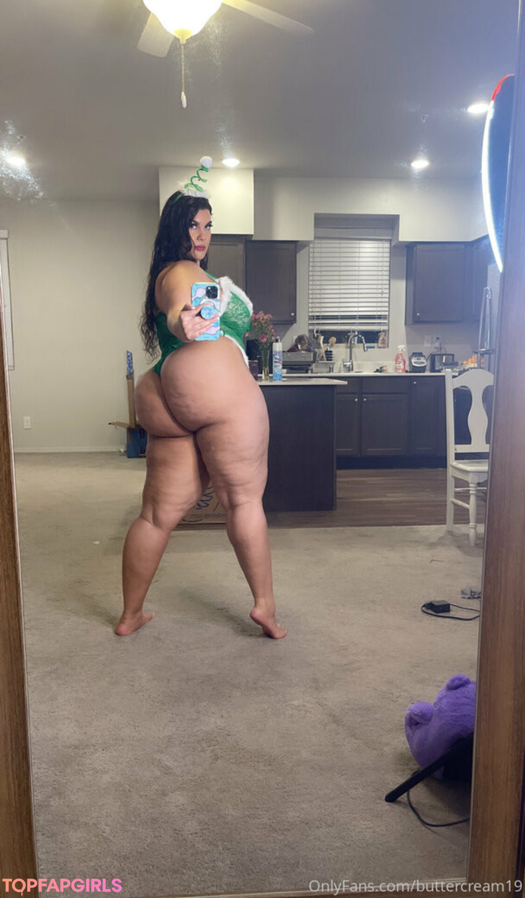 Foto desnuda filtrada de OnlyFans de Buttercream19 #309 Foto desnuda filtrada de OnlyFans de Buttercream19 #309