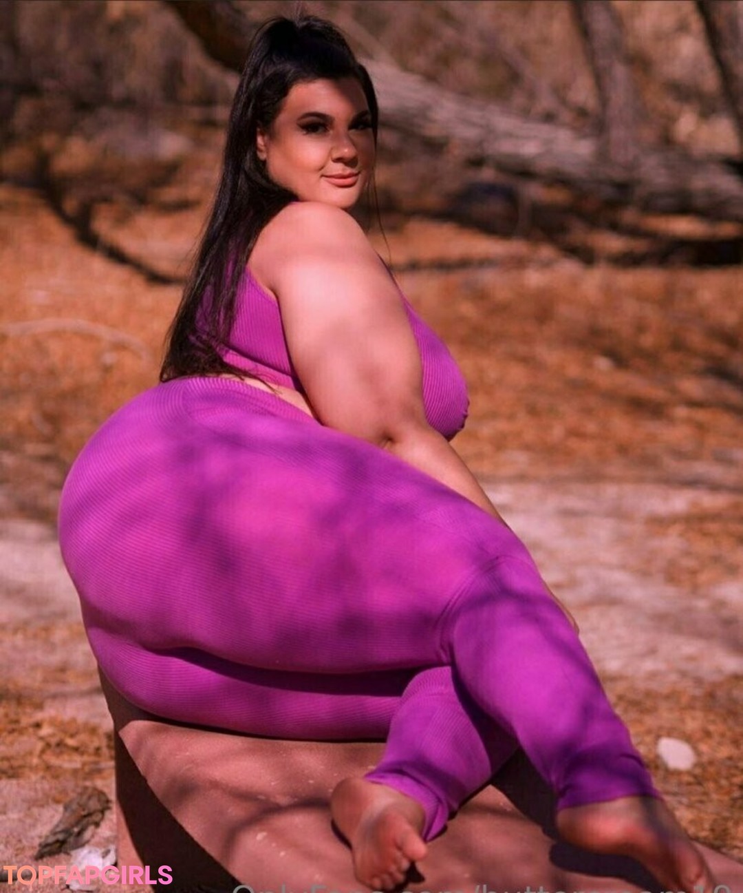 Foto desnuda filtrada de OnlyFans de Buttercream19 #445 Foto desnuda filtrada de OnlyFans de Buttercream19 #445