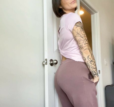 themrsnextdoor20