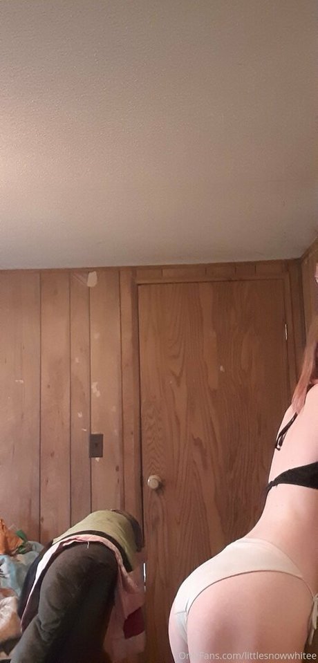 Foto desnuda filtrada de OnlyFans de Mommymaddii