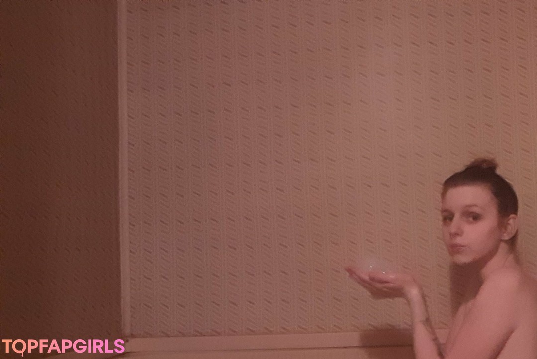 Foto desnuda filtrada de OnlyFans de Mommymaddii #45 Foto desnuda filtrada de OnlyFans de Mommymaddii #45