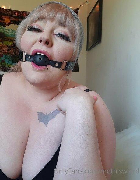 Foto desnuda filtrada de OnlyFans de Mothisweird