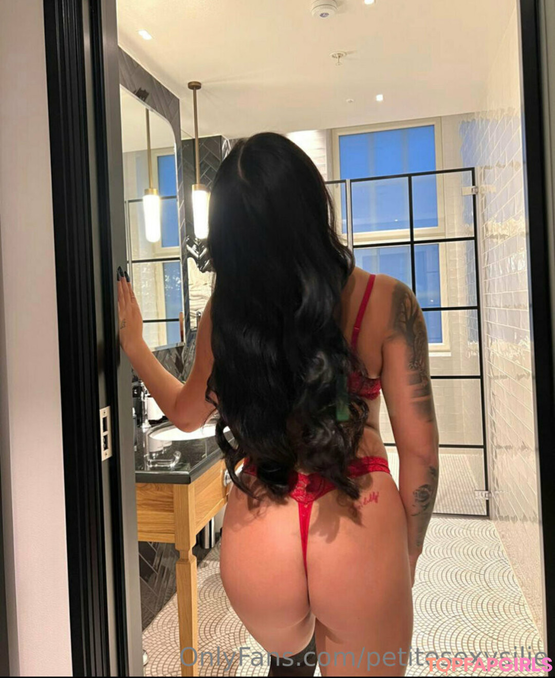 Foto desnuda filtrada de OnlyFans de Petitesexysilje #74 Foto desnuda filtrada de OnlyFans de Petitesexysilje #74