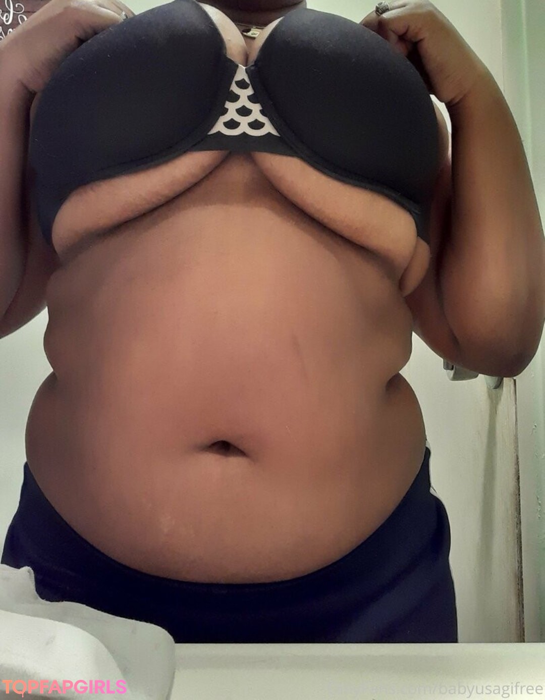 Foto desnuda filtrada de OnlyFans de Babyusagifree #84 Foto desnuda filtrada de OnlyFans de Babyusagifree #84