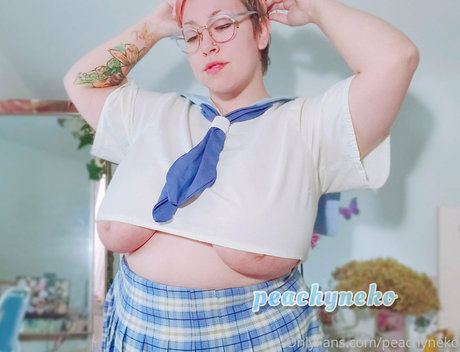 Peachyneko