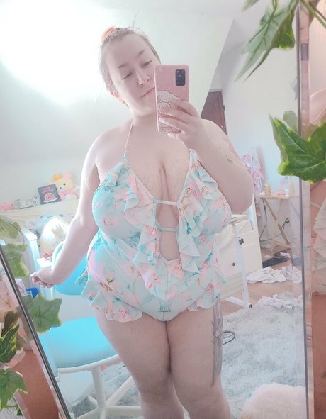 Peachyneko