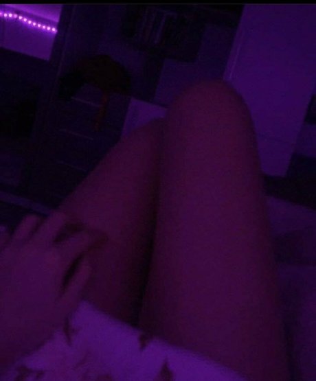 Foto desnuda filtrada de OnlyFans de Babydeeeefree