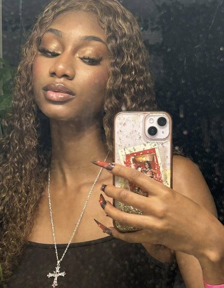 Foto desnuda filtrada de OnlyFans de Mocha