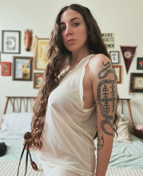 Prettysadiereed