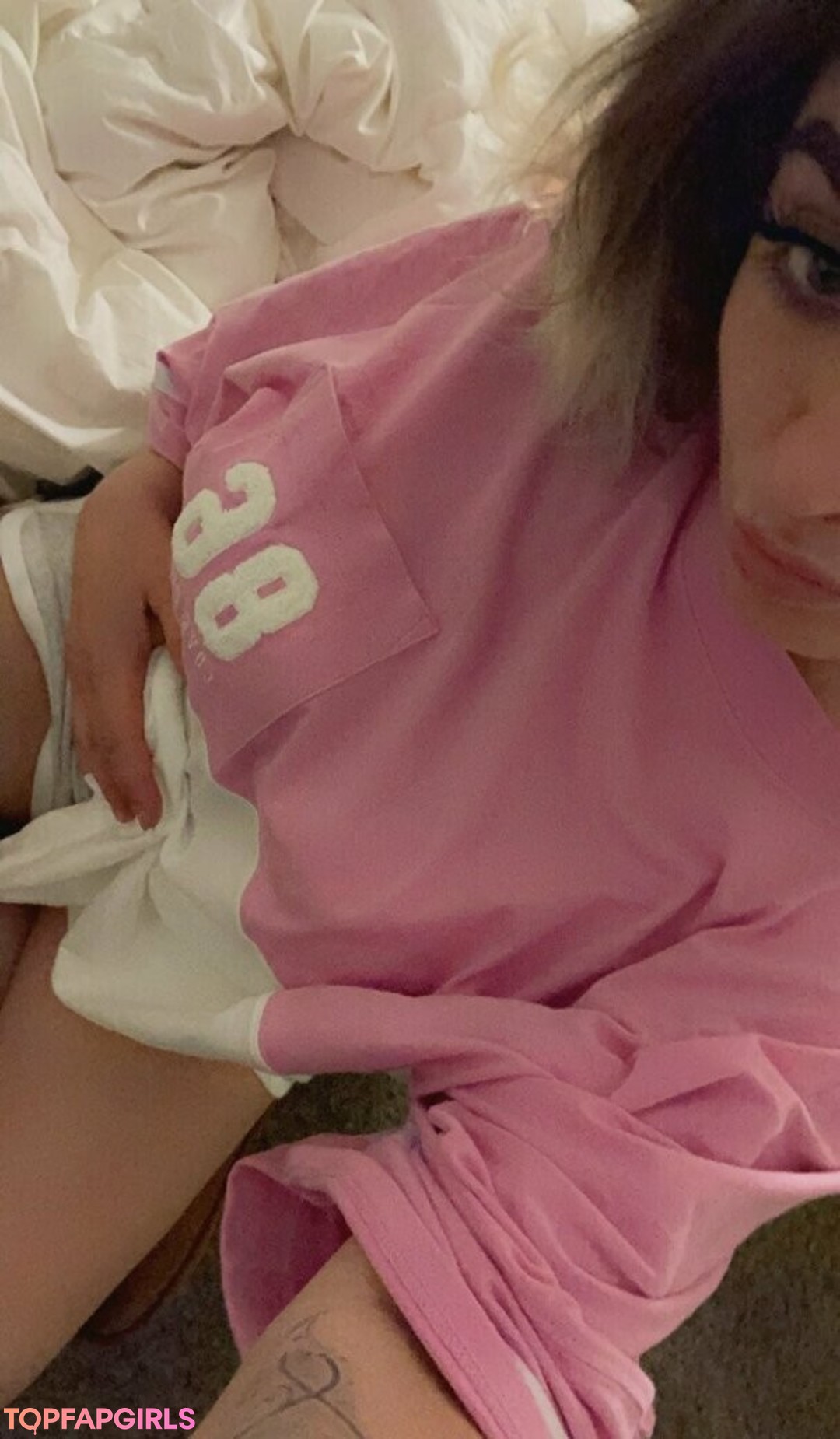 Foto desnuda filtrada de OnlyFans de Snowbunnygang420 #23 Foto desnuda filtrada de OnlyFans de Snowbunnygang420 #23