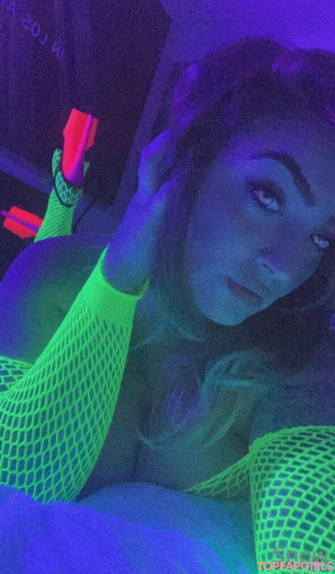 Foto desnuda filtrada de OnlyFans de Snowbunnygang420 #29 Foto desnuda filtrada de OnlyFans de Snowbunnygang420 #29