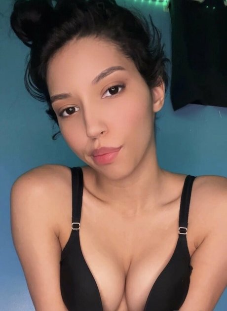Foto desnuda filtrada de OnlyFans de Kittenfox19