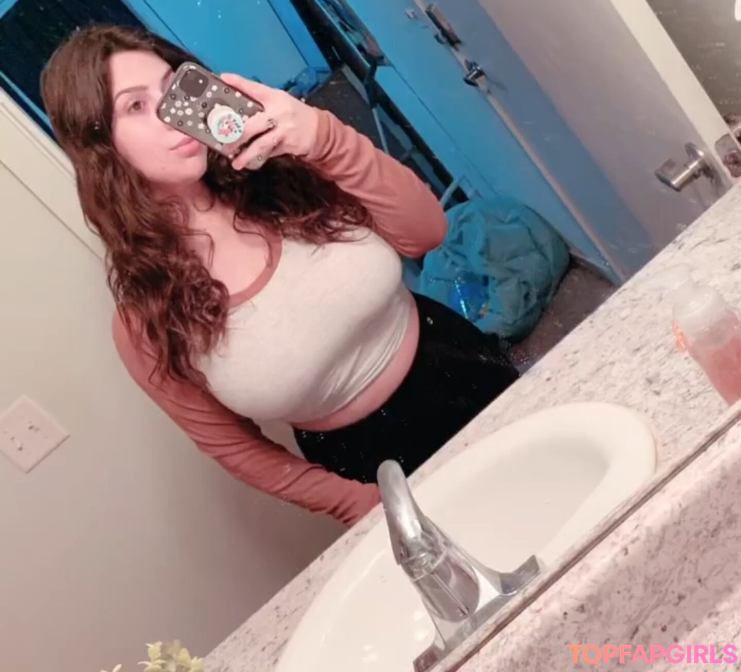 Foto desnuda filtrada de OnlyFans de Brittaniclegardens #15 Foto desnuda filtrada de OnlyFans de Brittaniclegardens #15