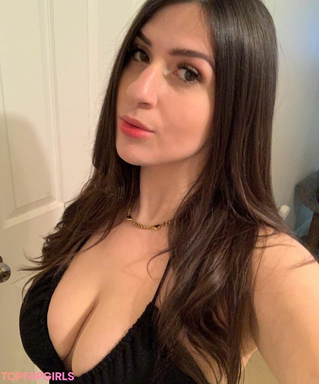 Foto desnuda filtrada de OnlyFans de Brittaniclegardens #5 Foto desnuda filtrada de OnlyFans de Brittaniclegardens #5