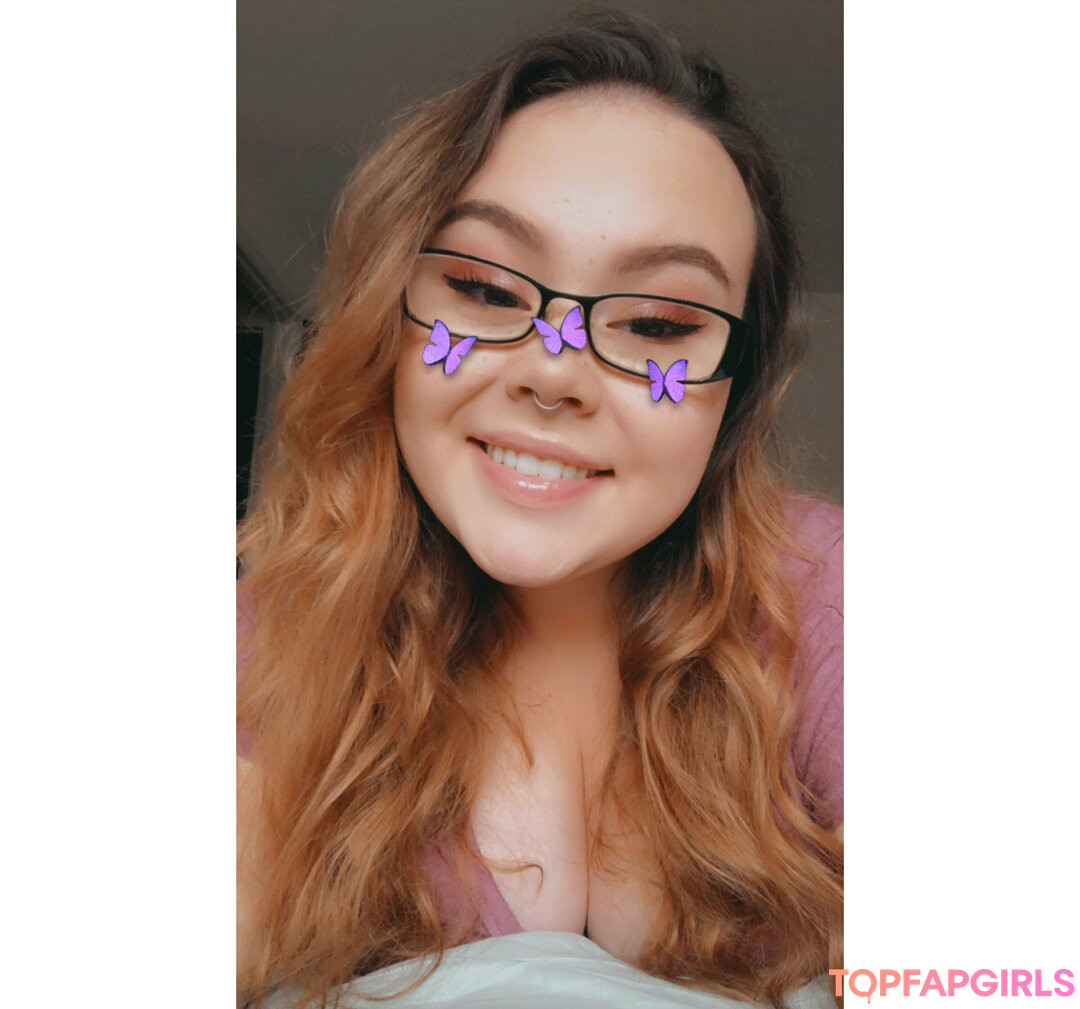 Foto desnuda filtrada de OnlyFans de Brattybritt420 #21 Foto desnuda filtrada de OnlyFans de Brattybritt420 #21