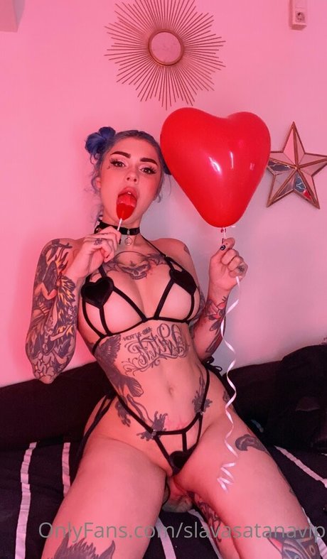 Foto desnuda filtrada de OnlyFans de Slavasatanavip
