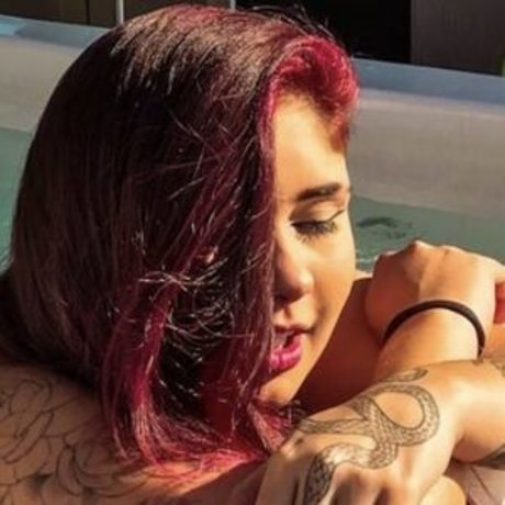 Foto desnuda filtrada de OnlyFans de Lia Dumbra