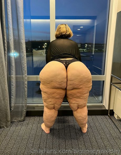 Bigbootyasshley