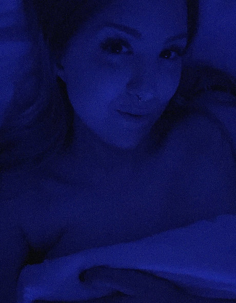 Foto desnuda filtrada de OnlyFans de Binamusik