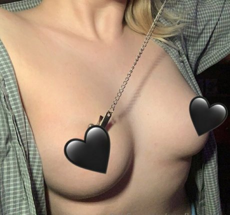 Foto desnuda filtrada de OnlyFans de Auraflowersfree