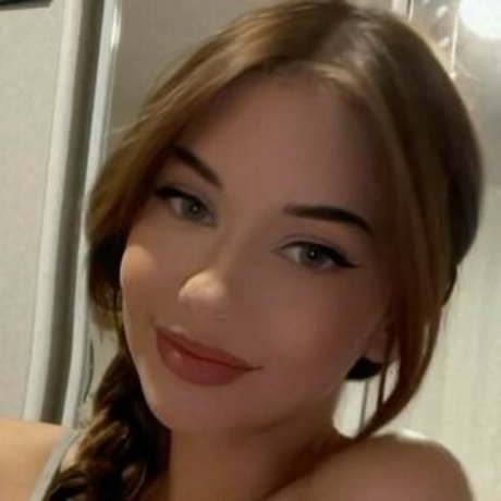 Foto desnuda filtrada de OnlyFans de Emilyycheek
