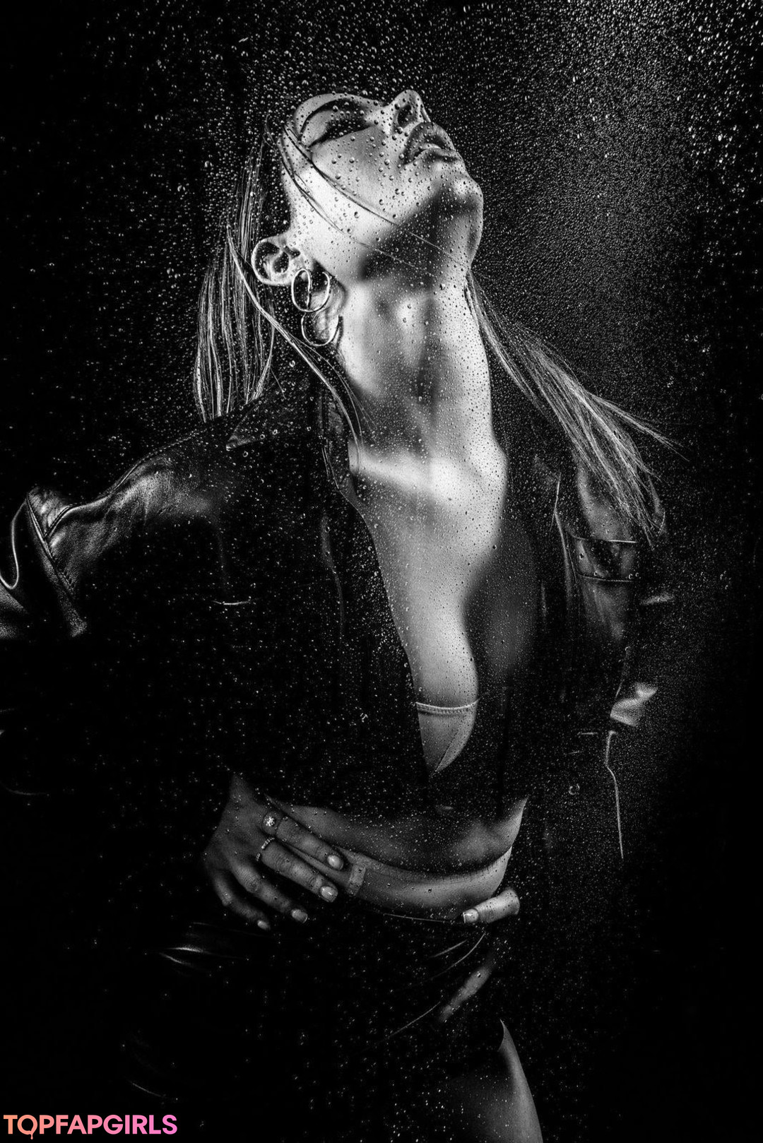 Foto desnuda filtrada de OnlyFans de Emeraude Toubia #151 Foto desnuda filtrada de OnlyFans de Emeraude Toubia #151