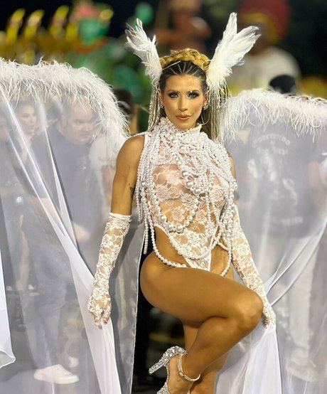 Foto desnuda filtrada de OnlyFans de Ana Paula Minerato