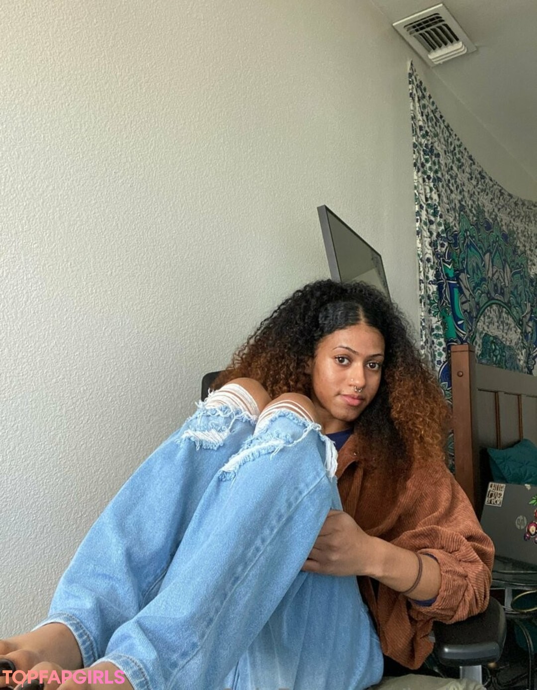 Foto desnuda filtrada de OnlyFans de Laylaybrat #45 Foto desnuda filtrada de OnlyFans de Laylaybrat #45