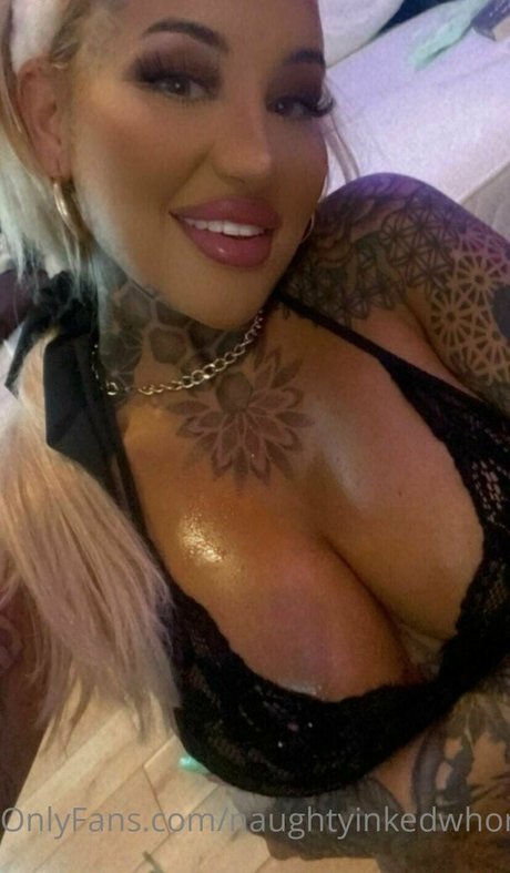 Foto desnuda filtrada de OnlyFans de Naughtyinkedwhore