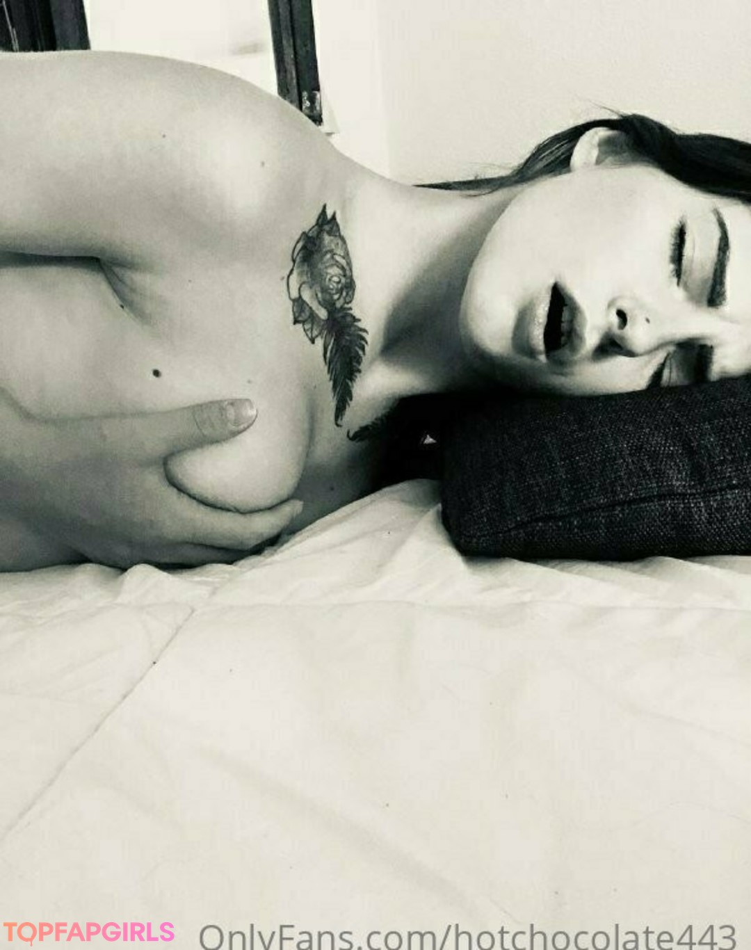 Foto desnuda filtrada de OnlyFans de Hotchocolate443 #32 Foto desnuda filtrada de OnlyFans de Hotchocolate443 #32