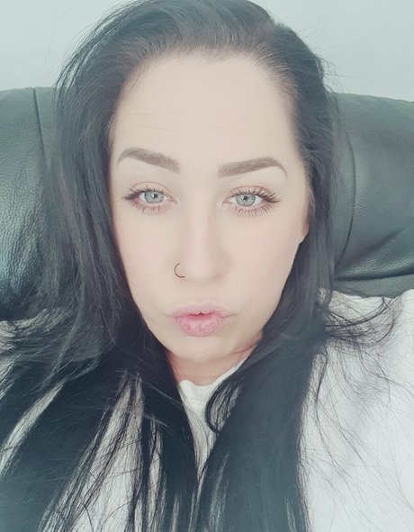Foto desnuda filtrada de OnlyFans de Creammyholes