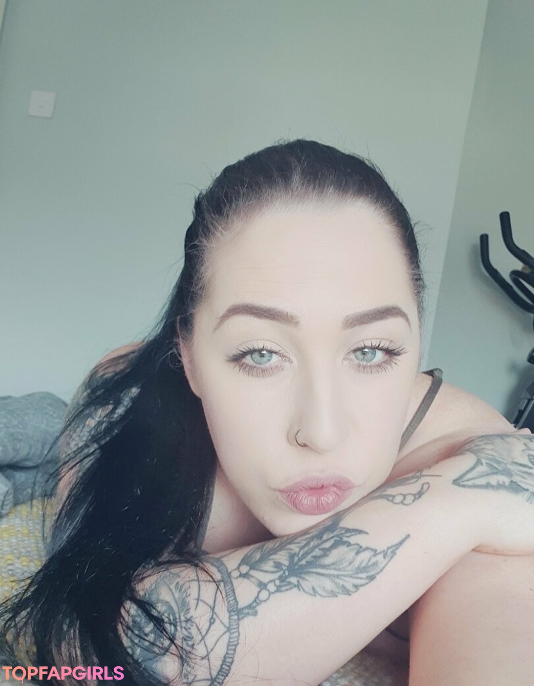 Foto desnuda filtrada de OnlyFans de Creammyholes #34 Foto desnuda filtrada de OnlyFans de Creammyholes #34